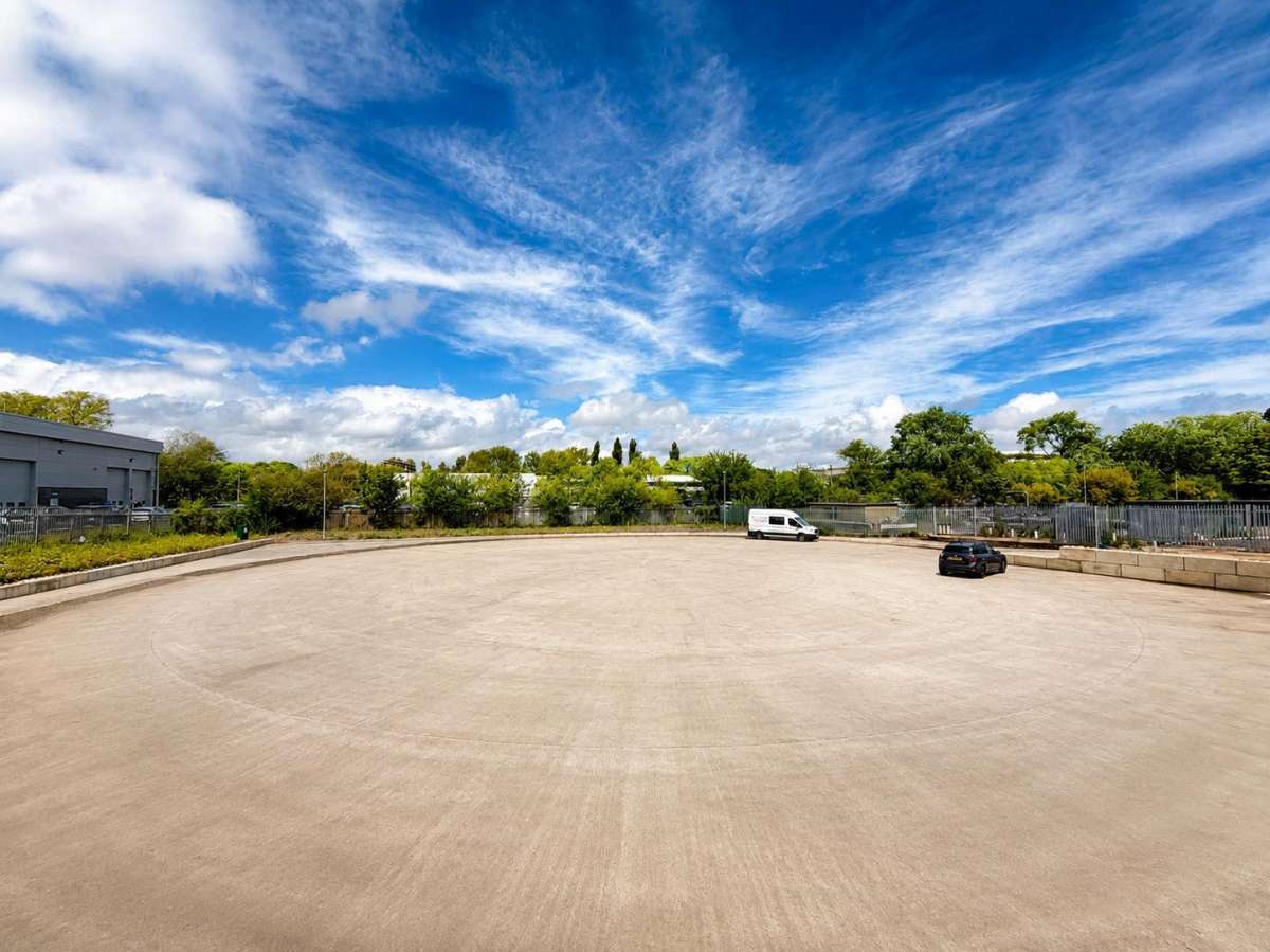 Land in Harlow