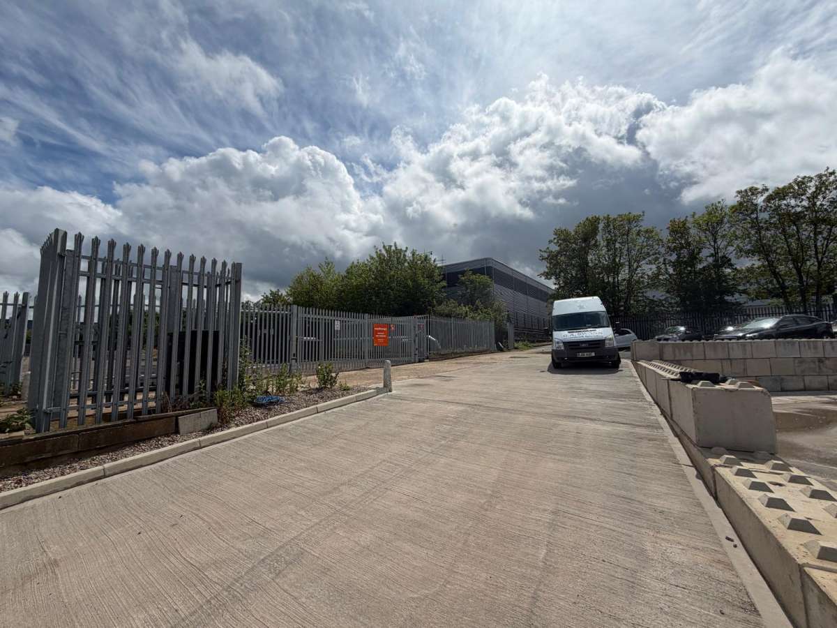 Land in Harlow - photo 3