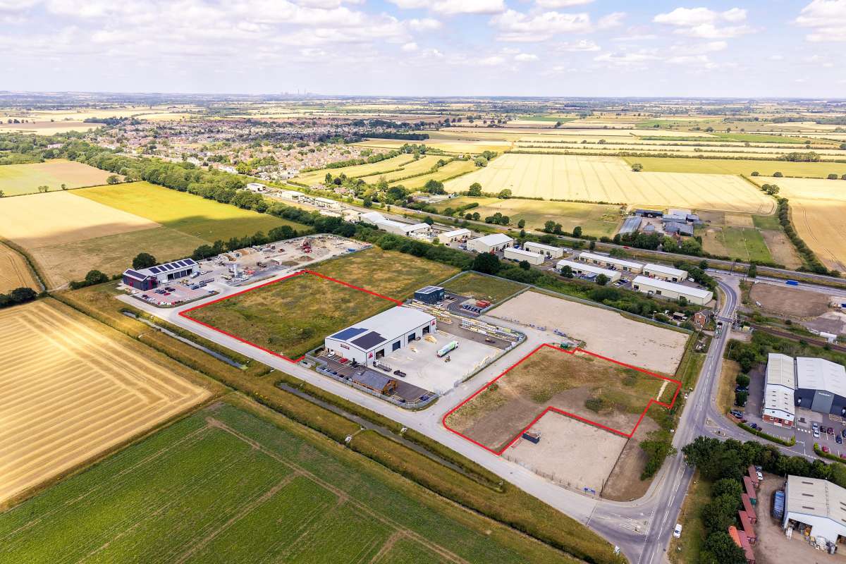 Land in Lincoln