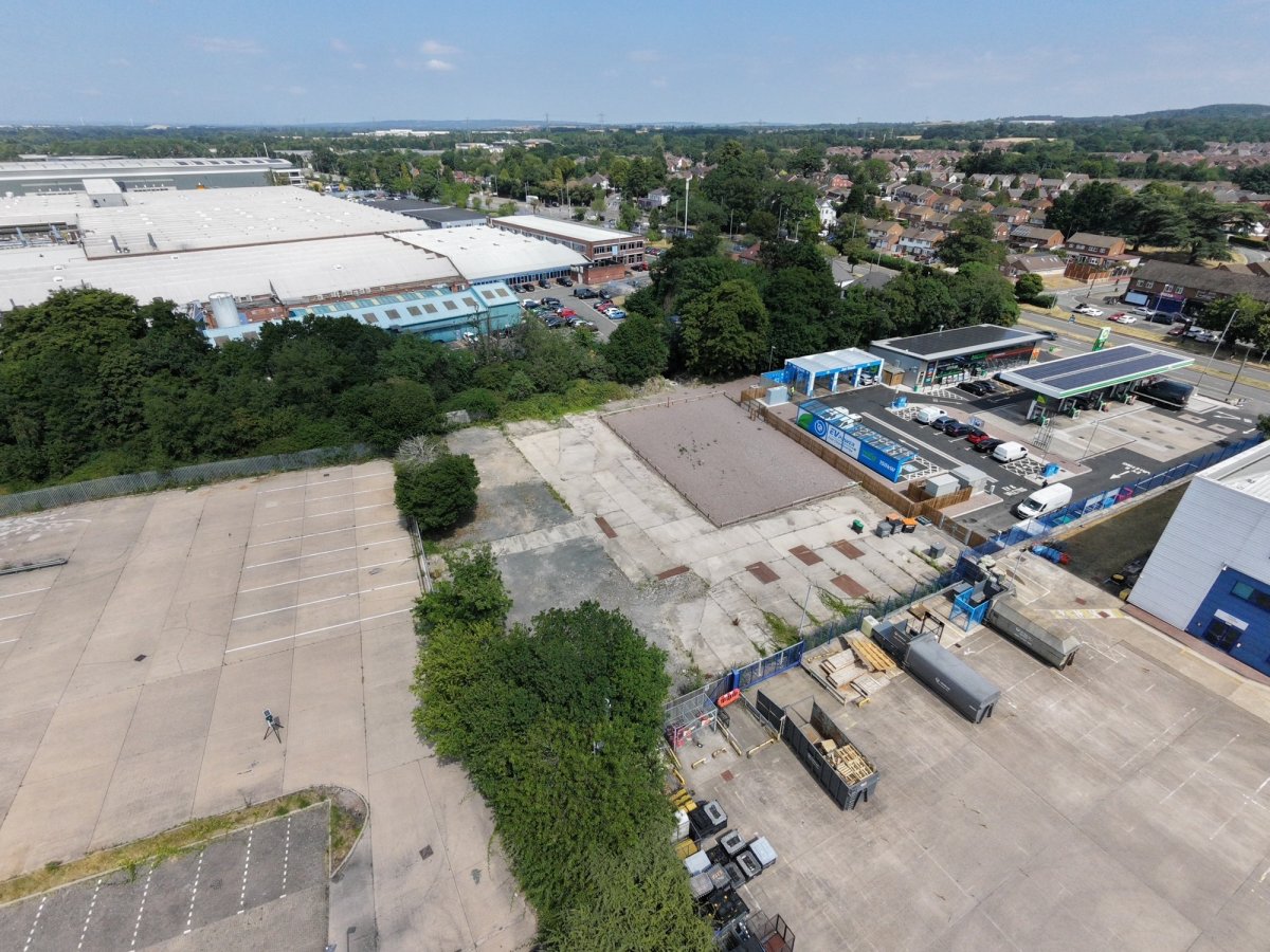 Land in Wolverhampton - photo 2