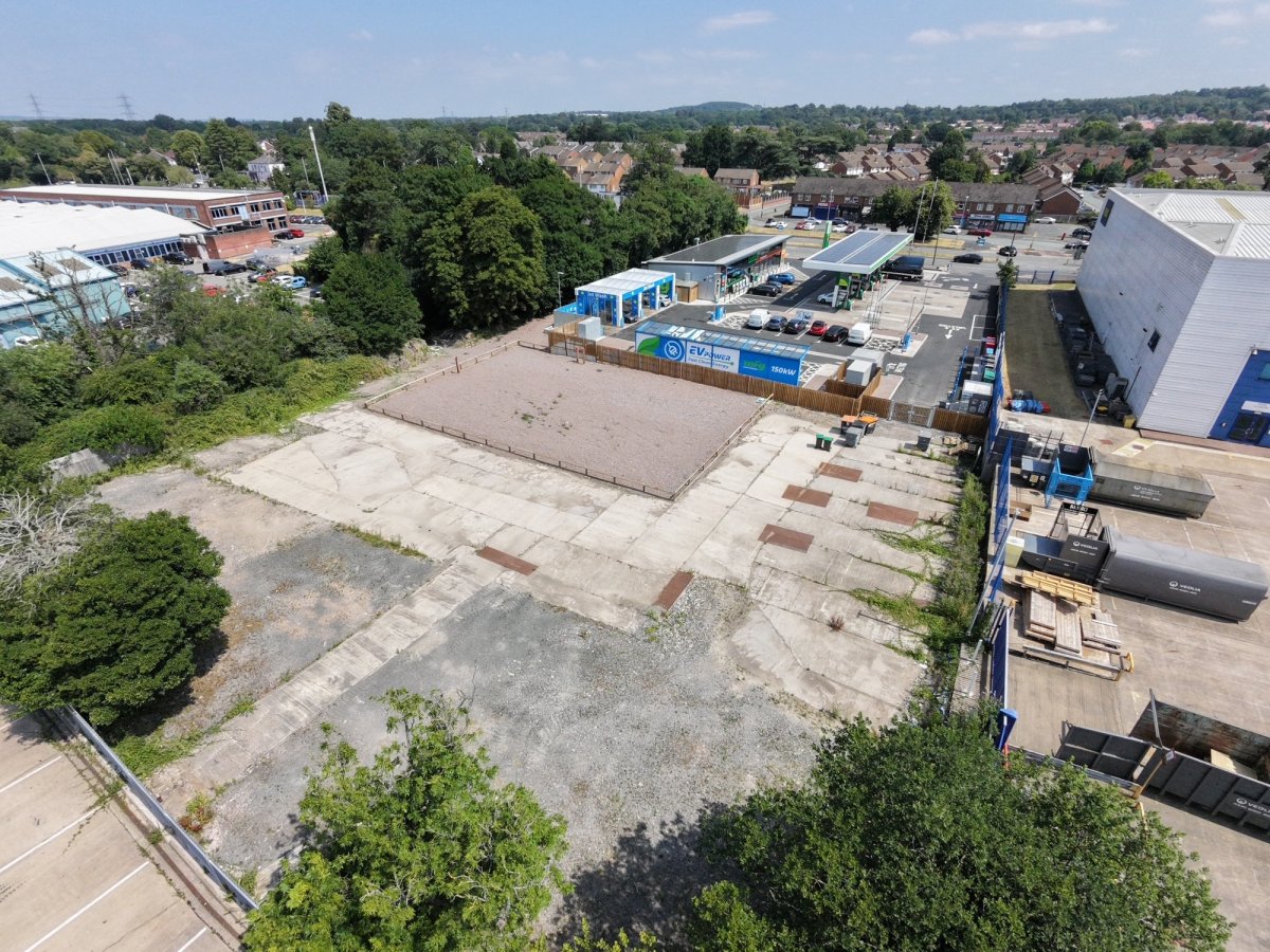 Land in Wolverhampton - photo 3