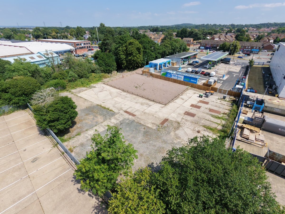 Land in Wolverhampton - photo 4