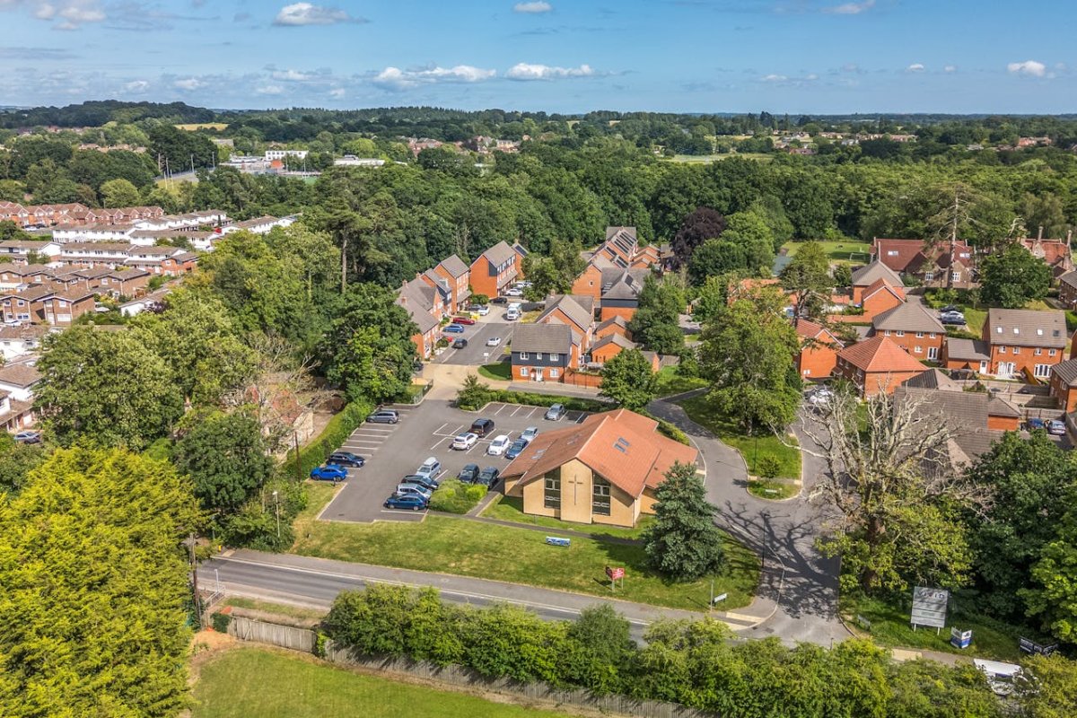 Land in Eastleigh - photo 4