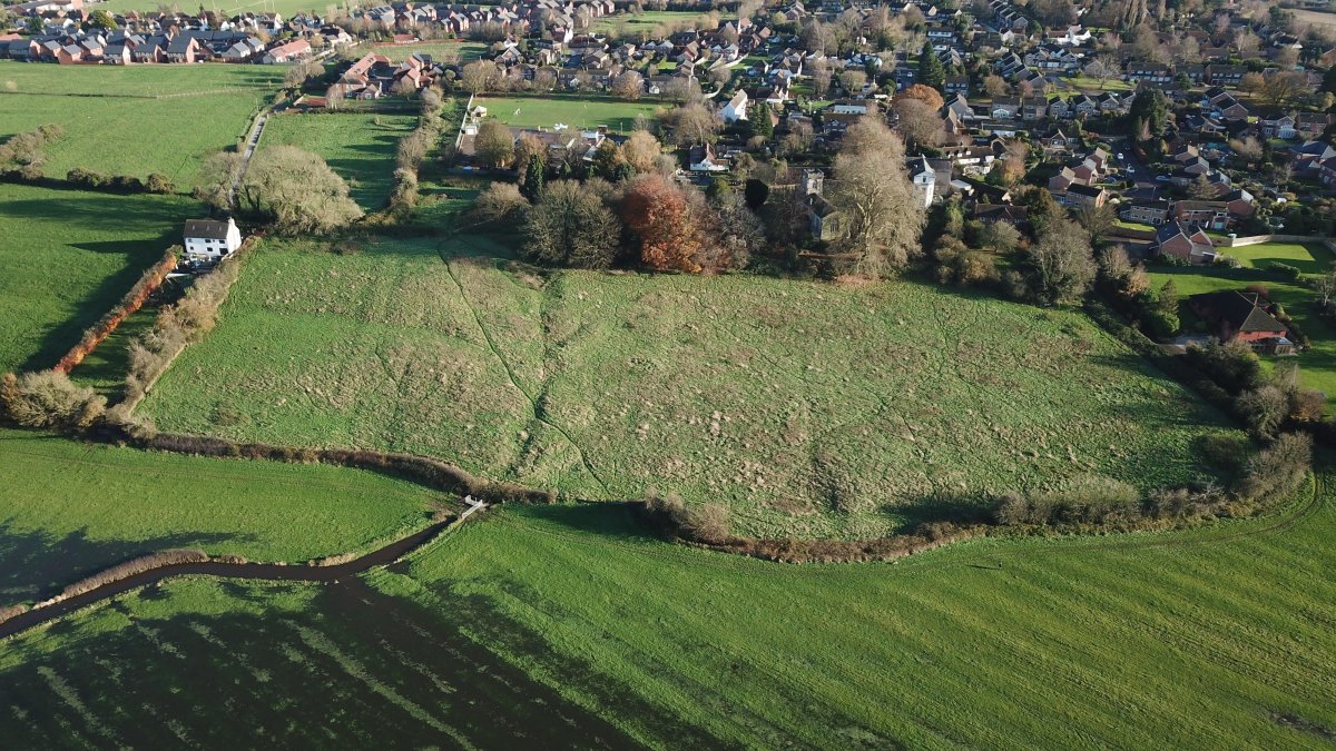 Land in Gloucester