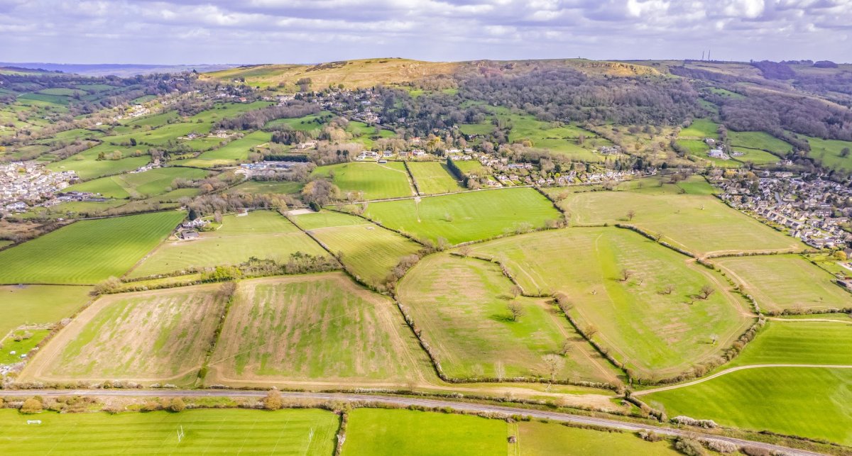 Land in Cheltenham