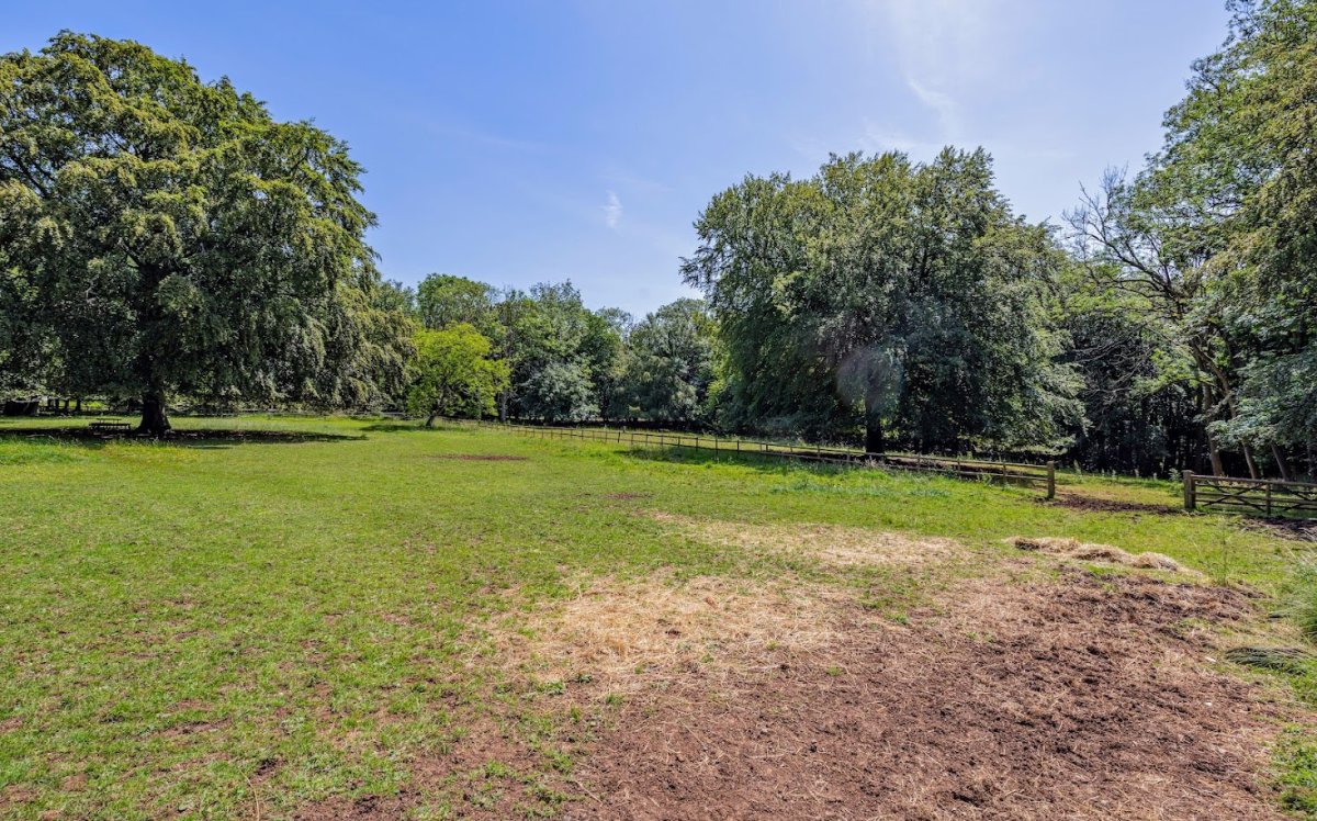 Land in Stroud