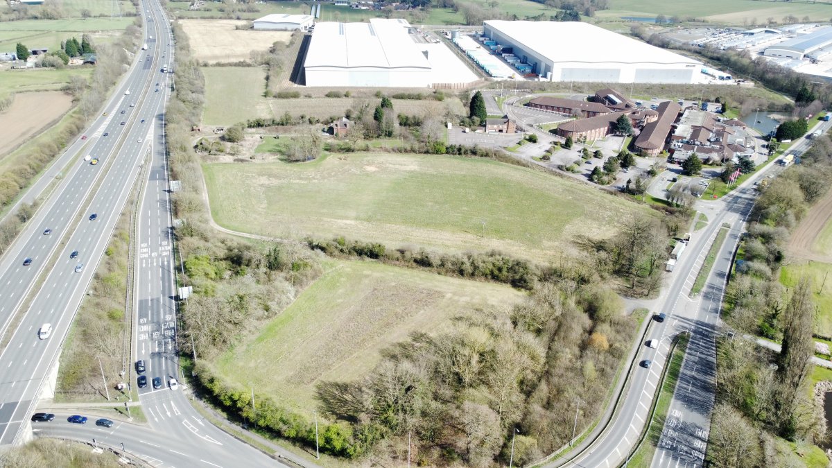 Land in Hinckley