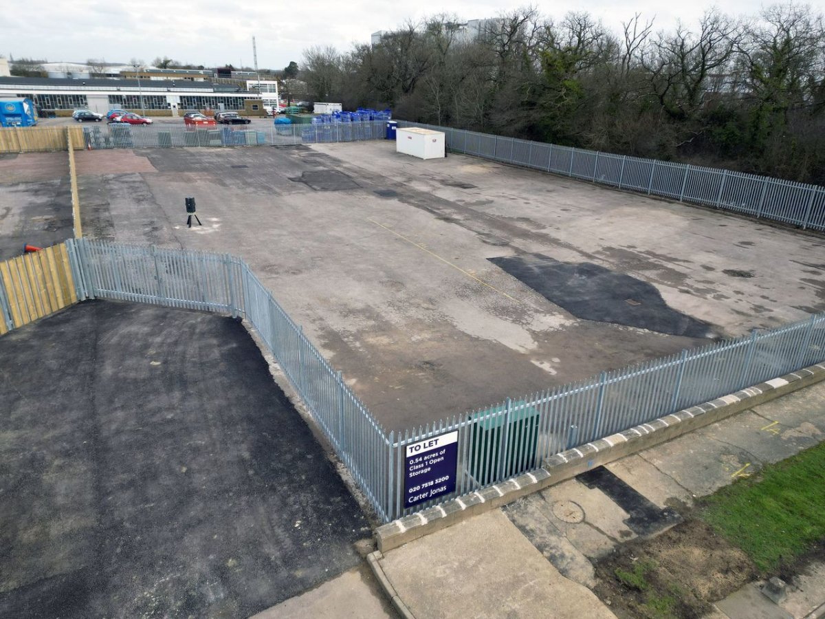 Land in Harlow - photo 3