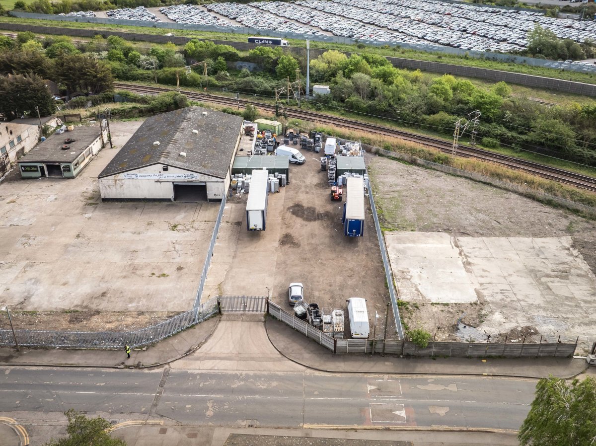 Land in Tilbury