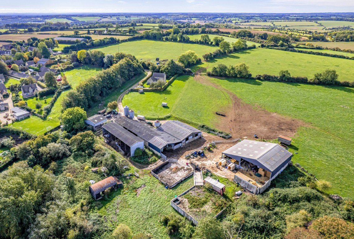 Land in Cheltenham