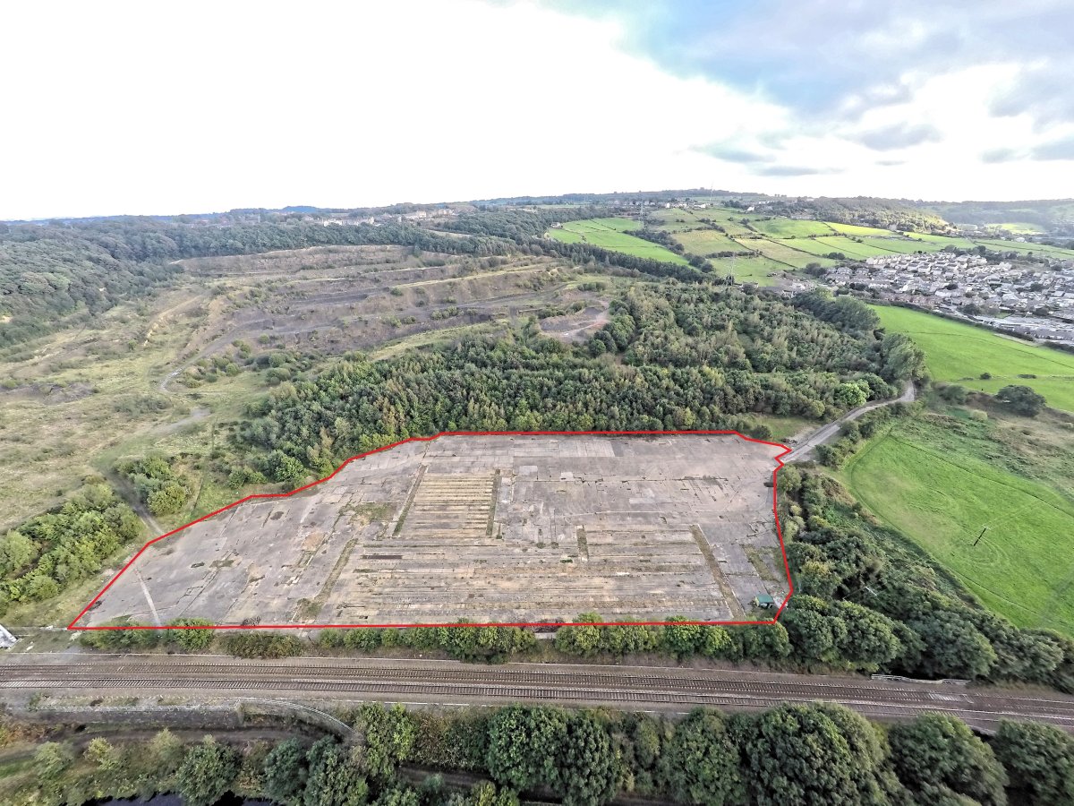 Land in Elland
