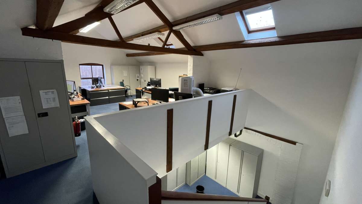Office in Broadwell - photo 4