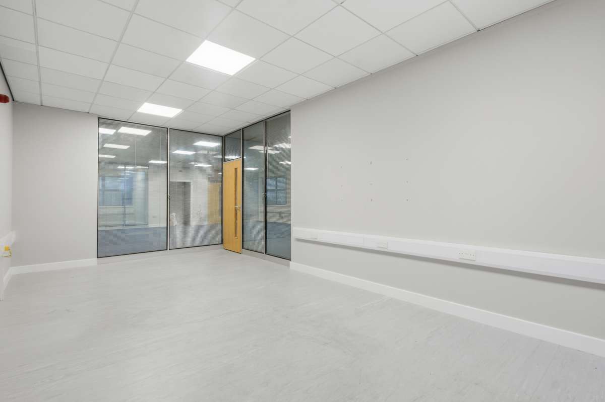 Office in Sheffield - photo 3