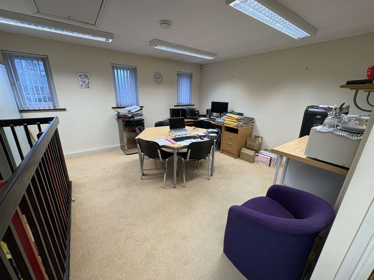 Office in Southampton - photo 4