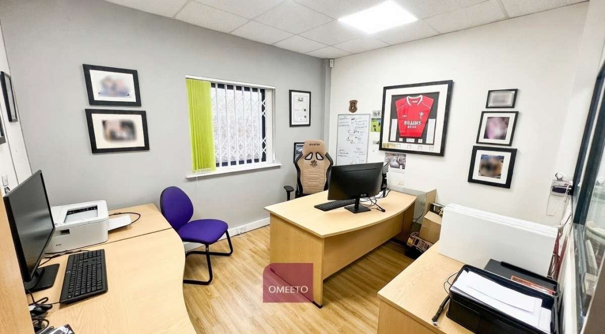 Office in Derby - photo 3