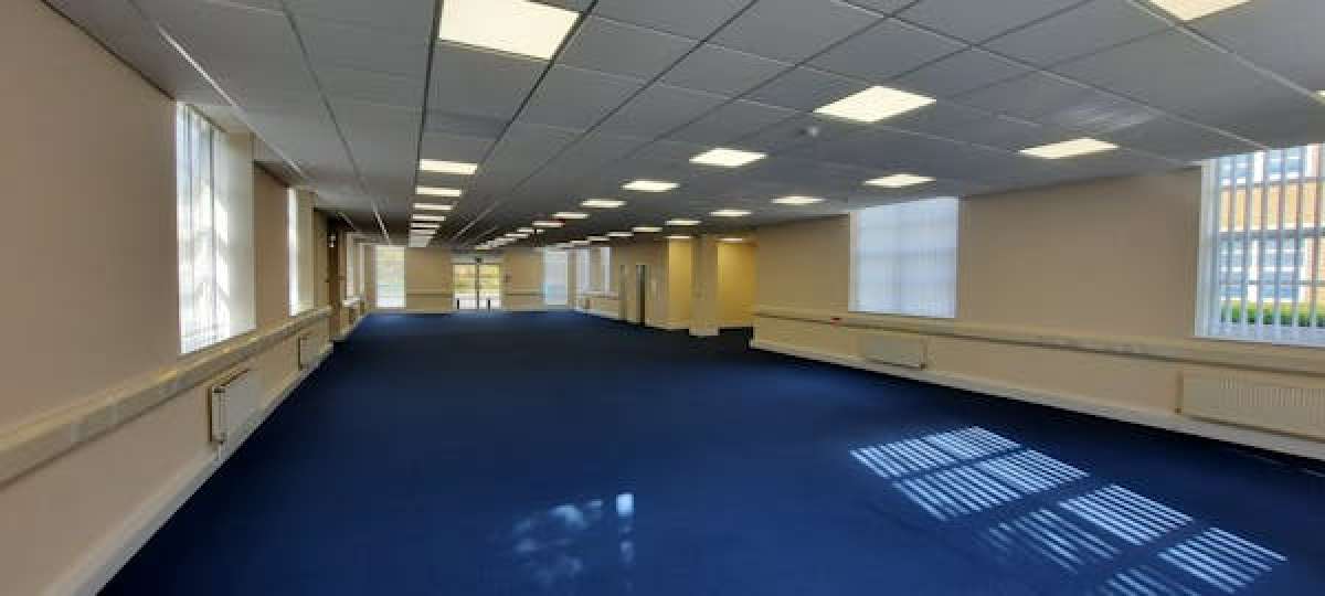 Office in Kidderminster - photo 3