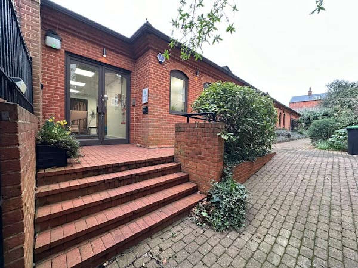 Office in Bedford - photo 3