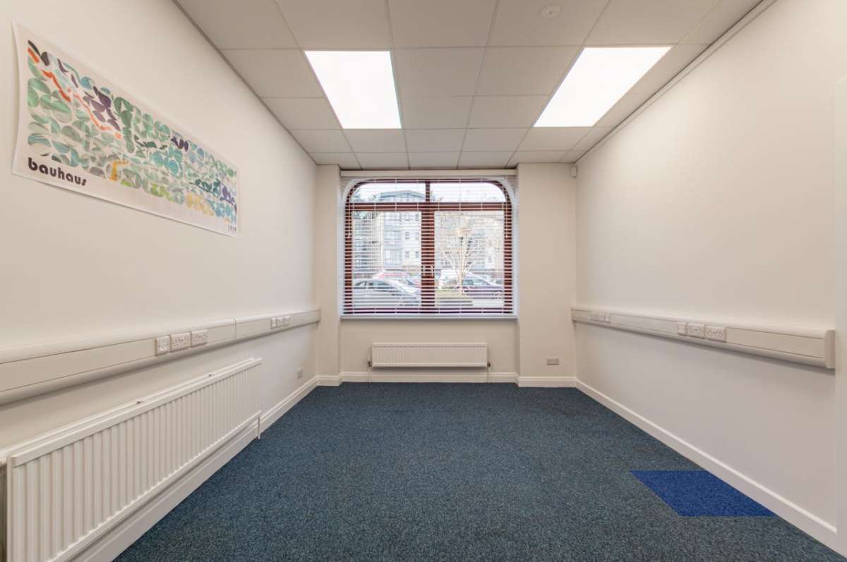 Office in Bournemouth - photo 3