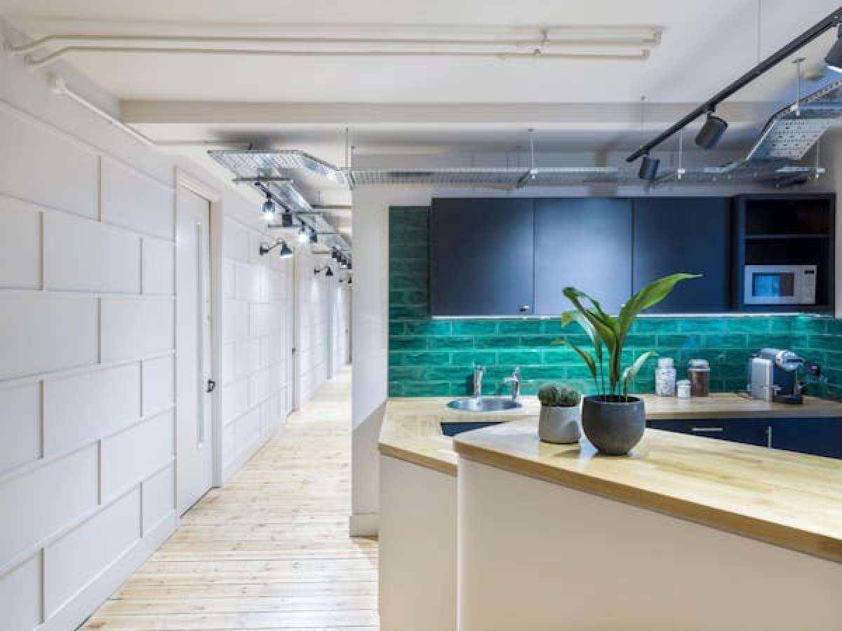 Office in London - photo 3