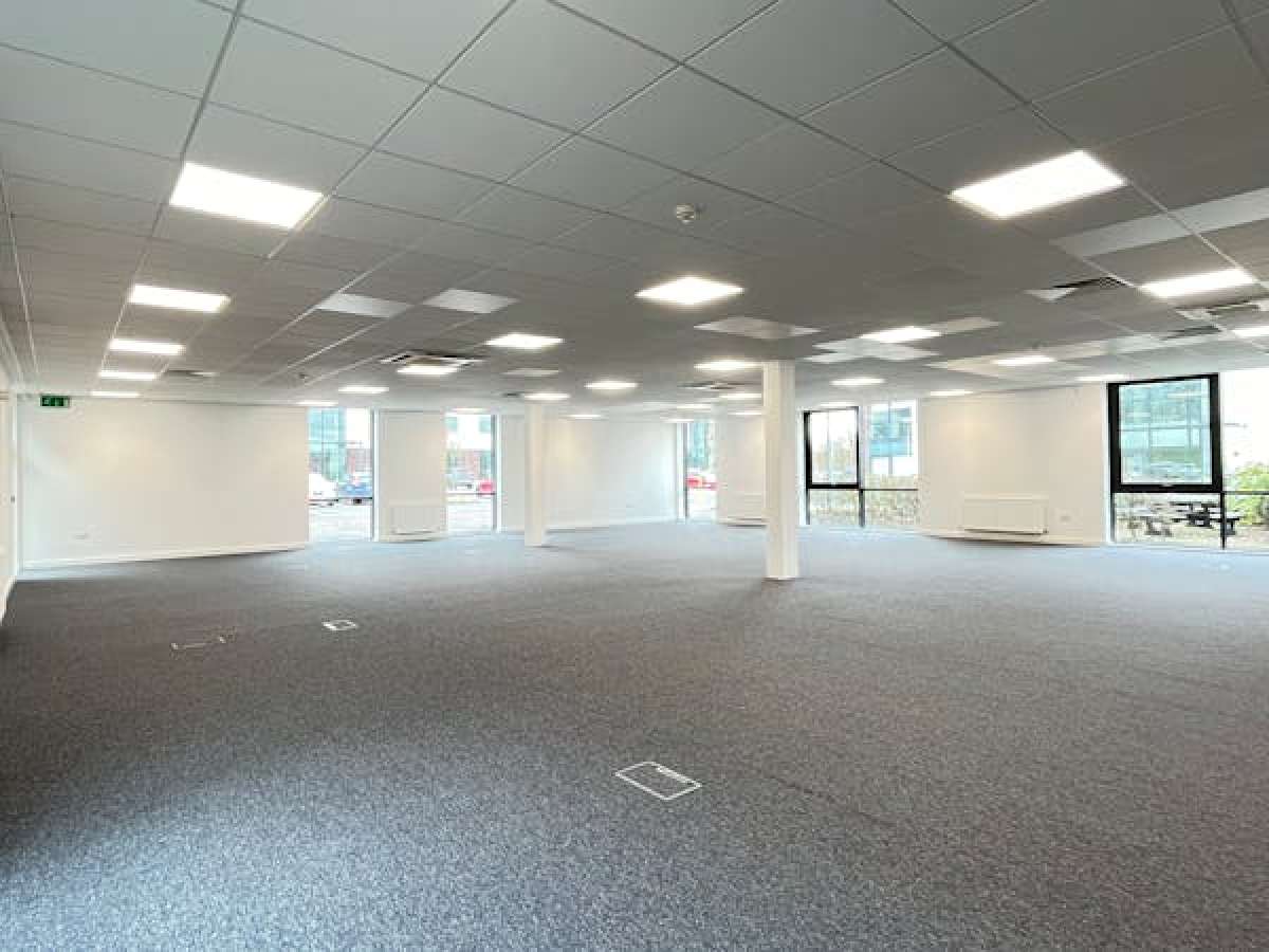 Office in Leeds - photo 3