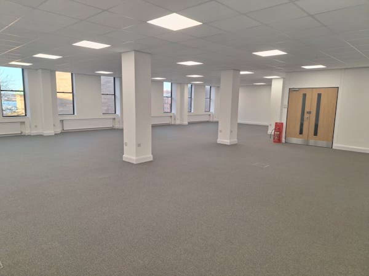 Office in Liverpool - photo 2