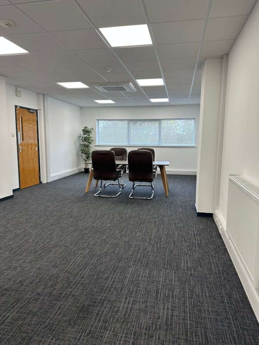 Office in Salisbury - photo 2