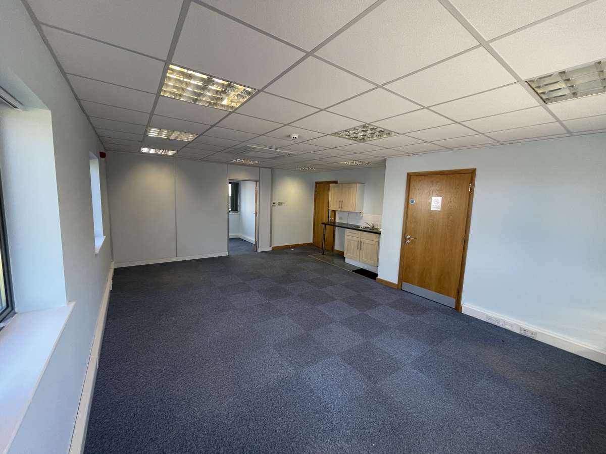 Office in Needwood - photo 3