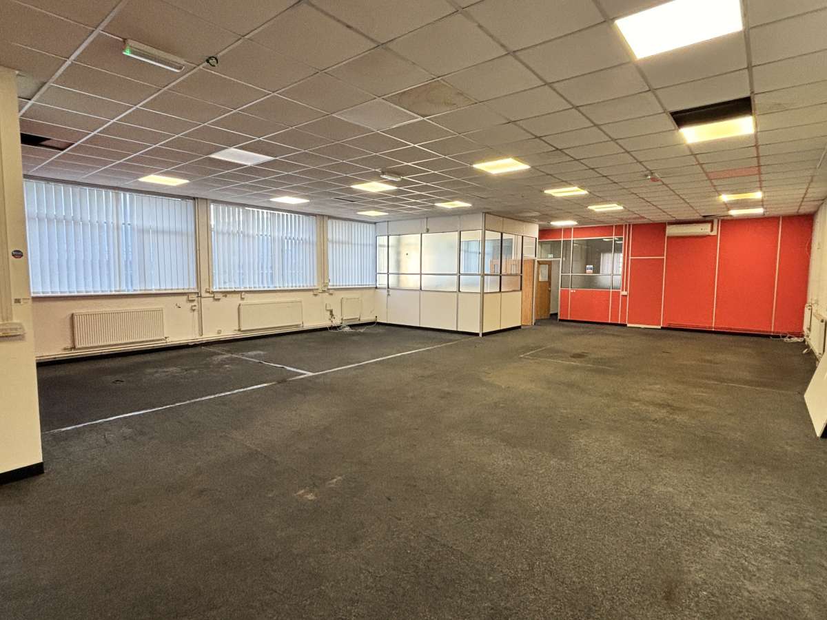 Office in Whetstone - photo 3