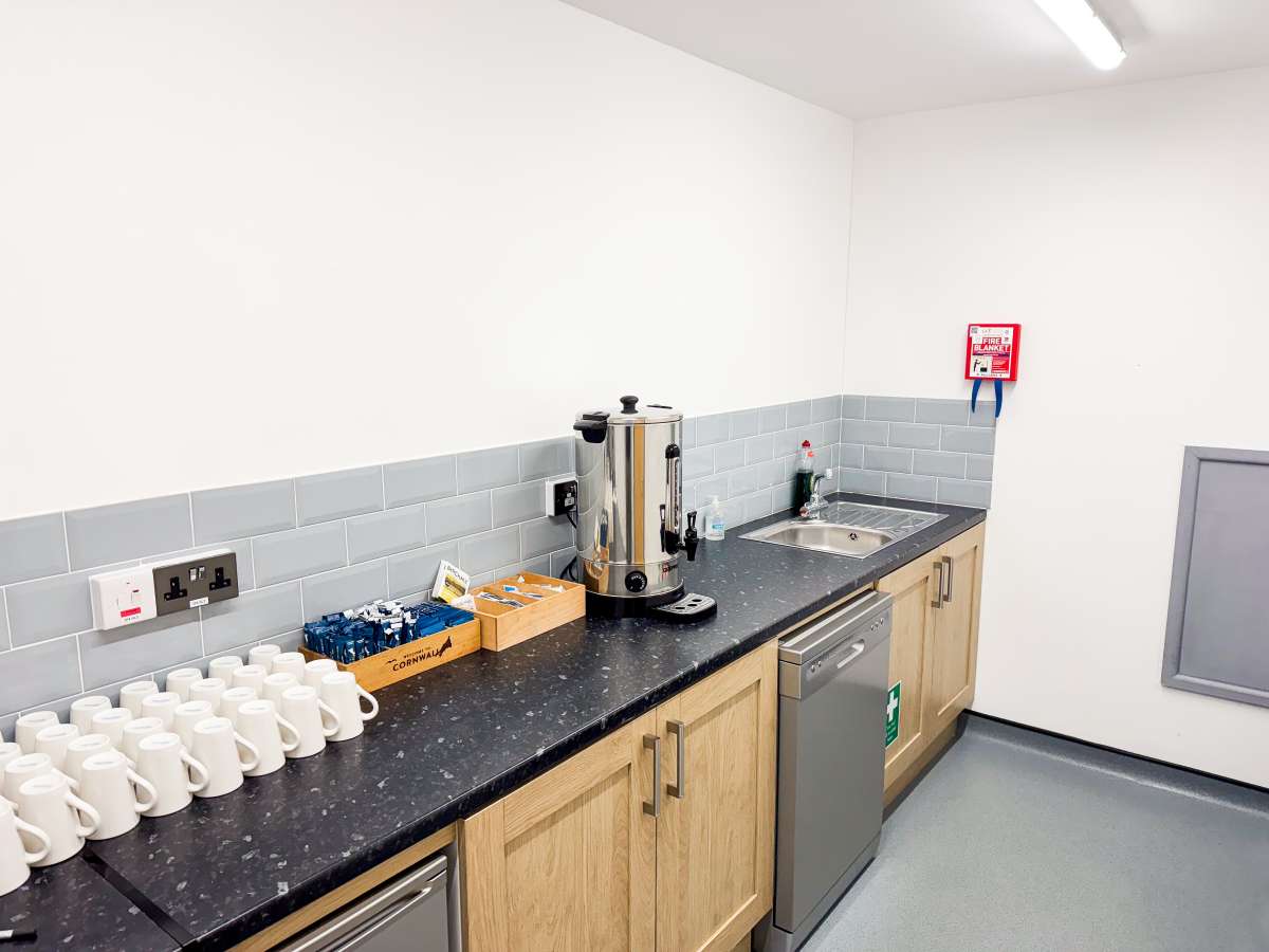 Office in Roche - photo 4