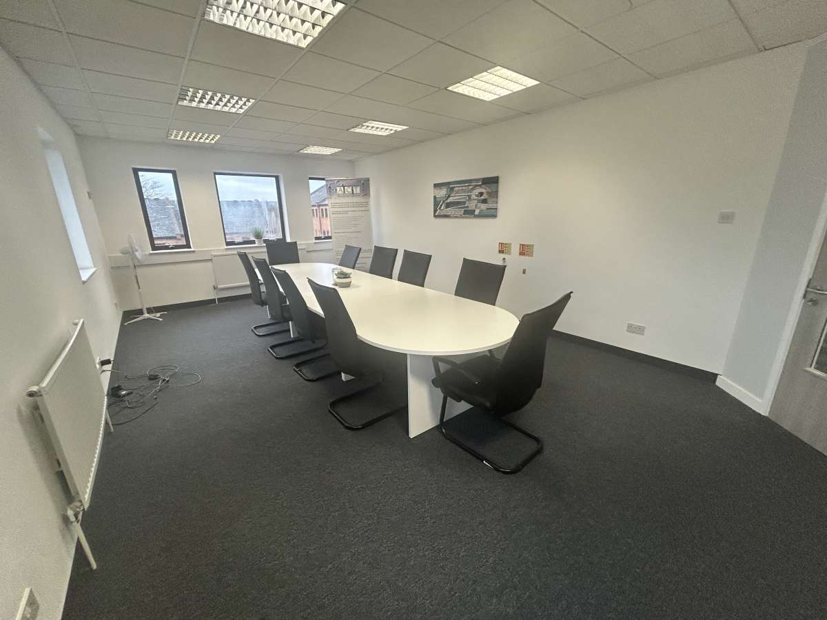 Office in Gloucester - photo 2