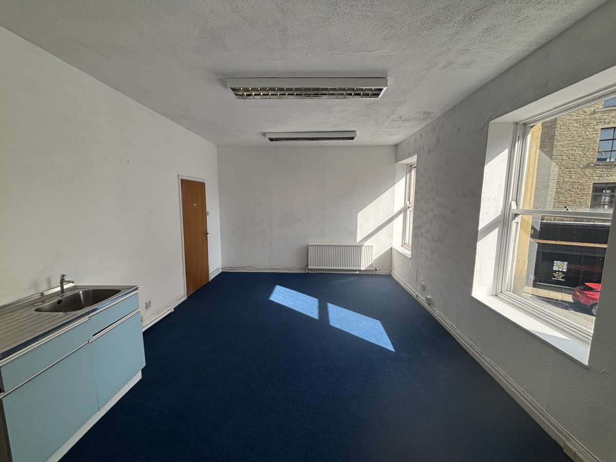 Office in Halifax - photo 4