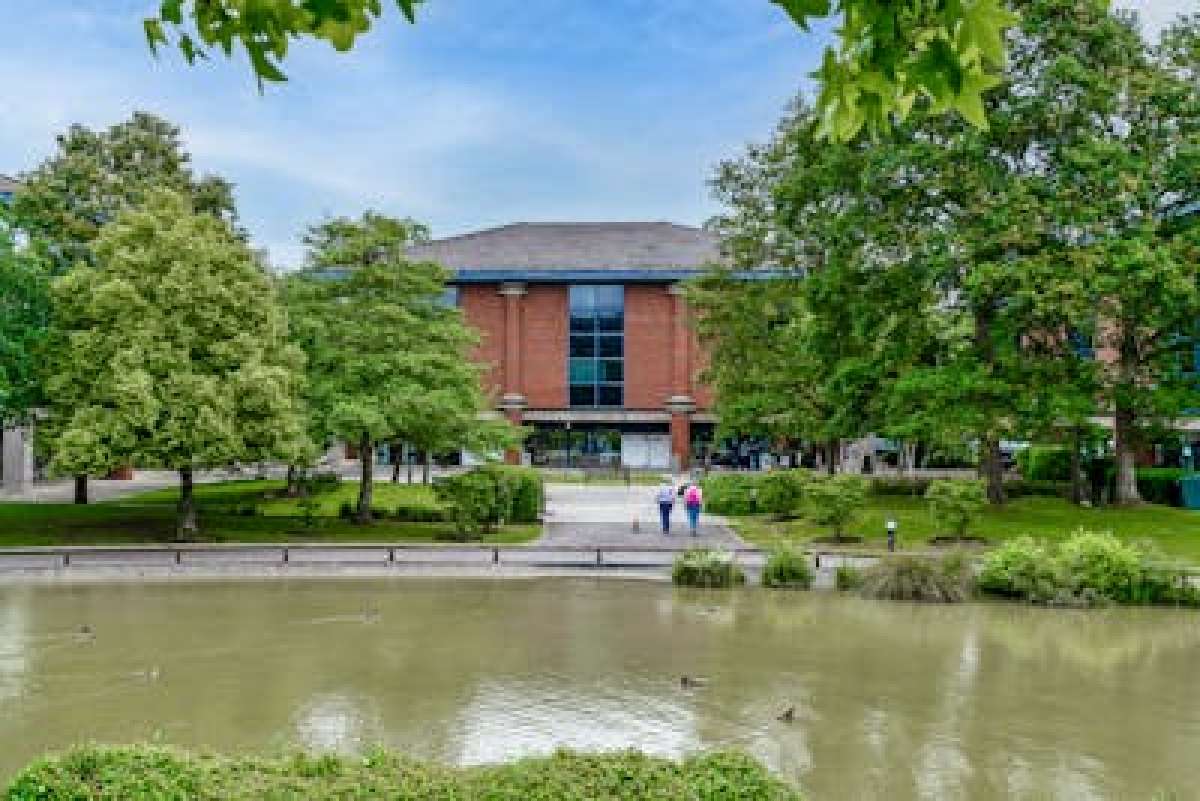 Office in Fareham - photo 4