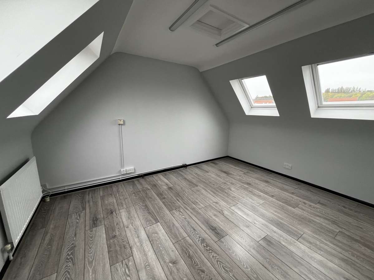 Office in Colchester - photo 3