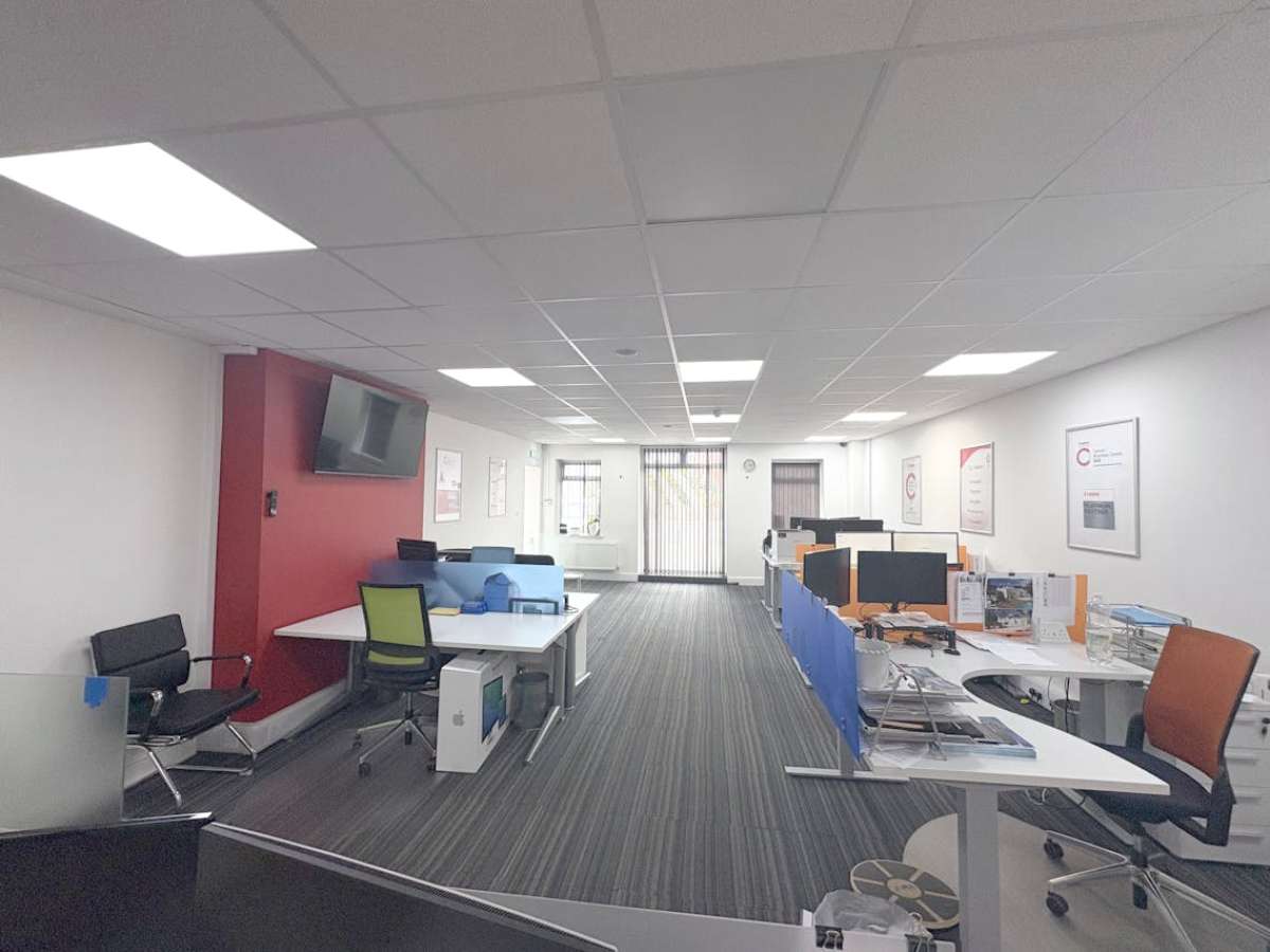 Office in Southampton - photo 4
