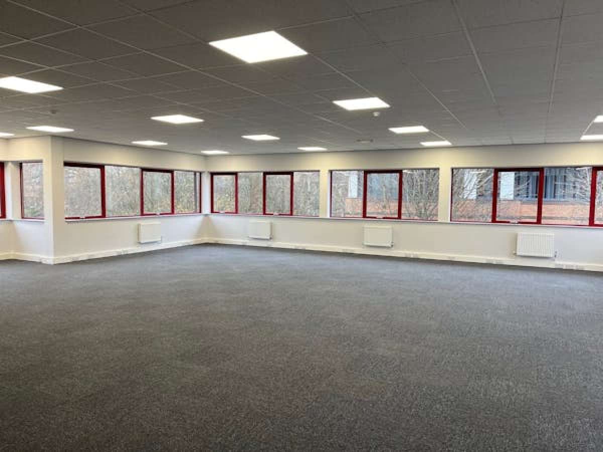 Office in Crewe - photo 3