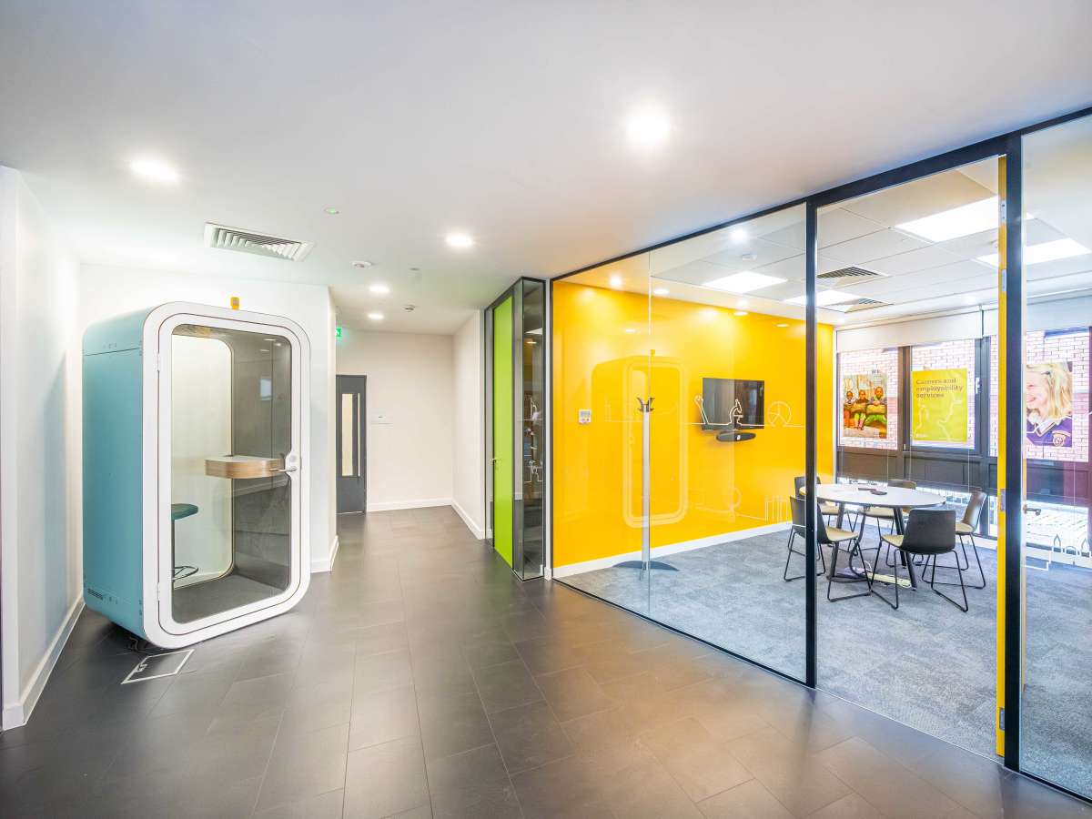 Office in Reading - photo 4