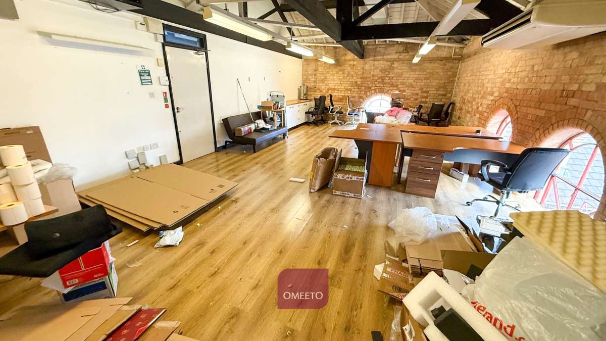 Office in Derby - photo 2
