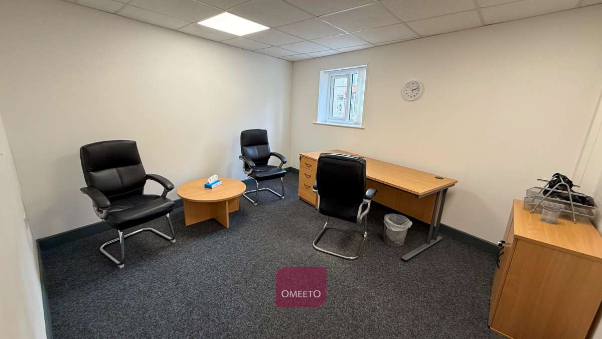Office in Ilkeston - photo 2