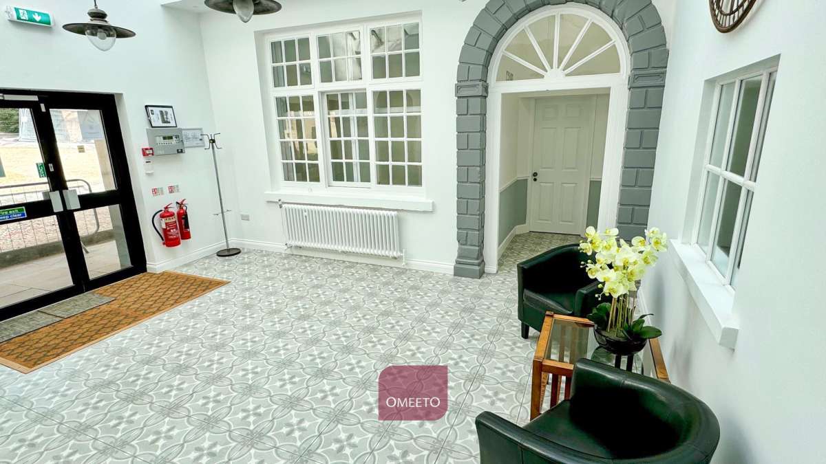 Office in Nottingham - photo 3