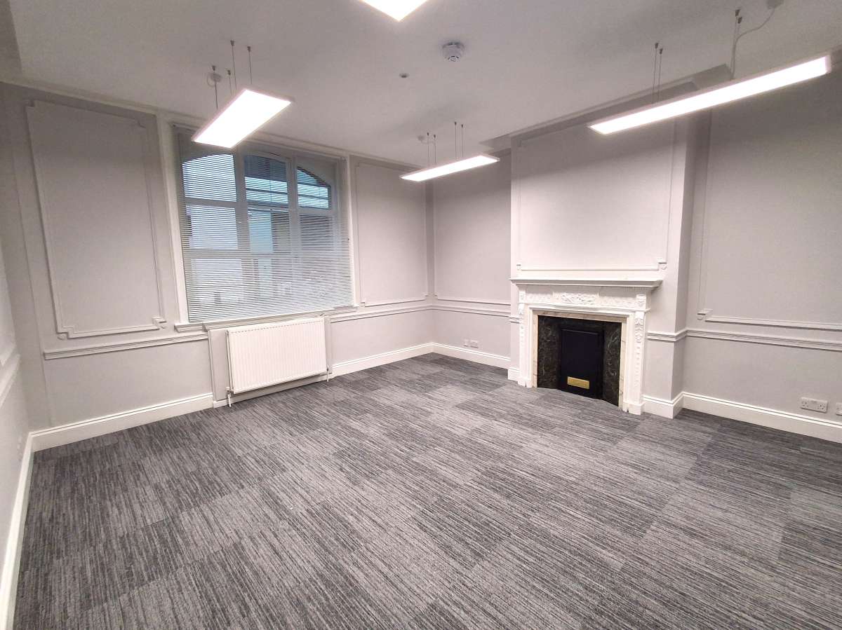 Office in London - photo 4