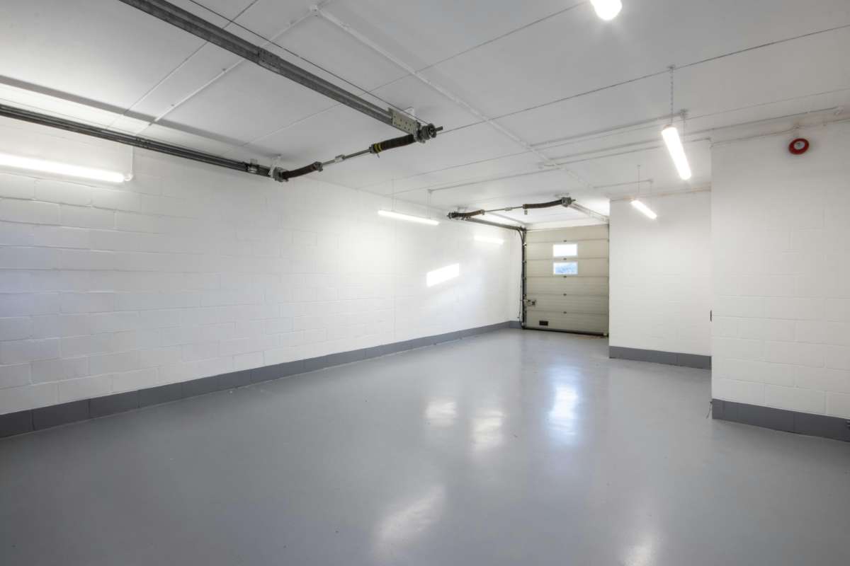 Office in Epsom - photo 3