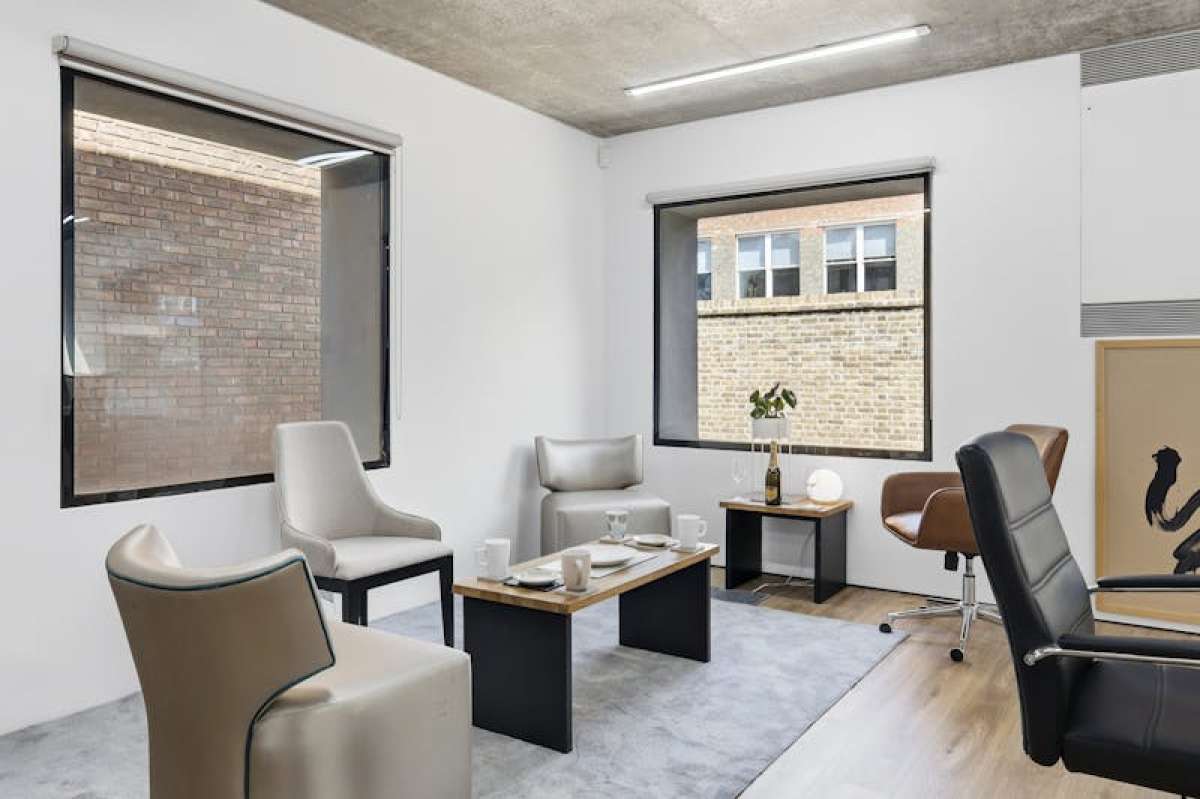 Office in London - photo 3