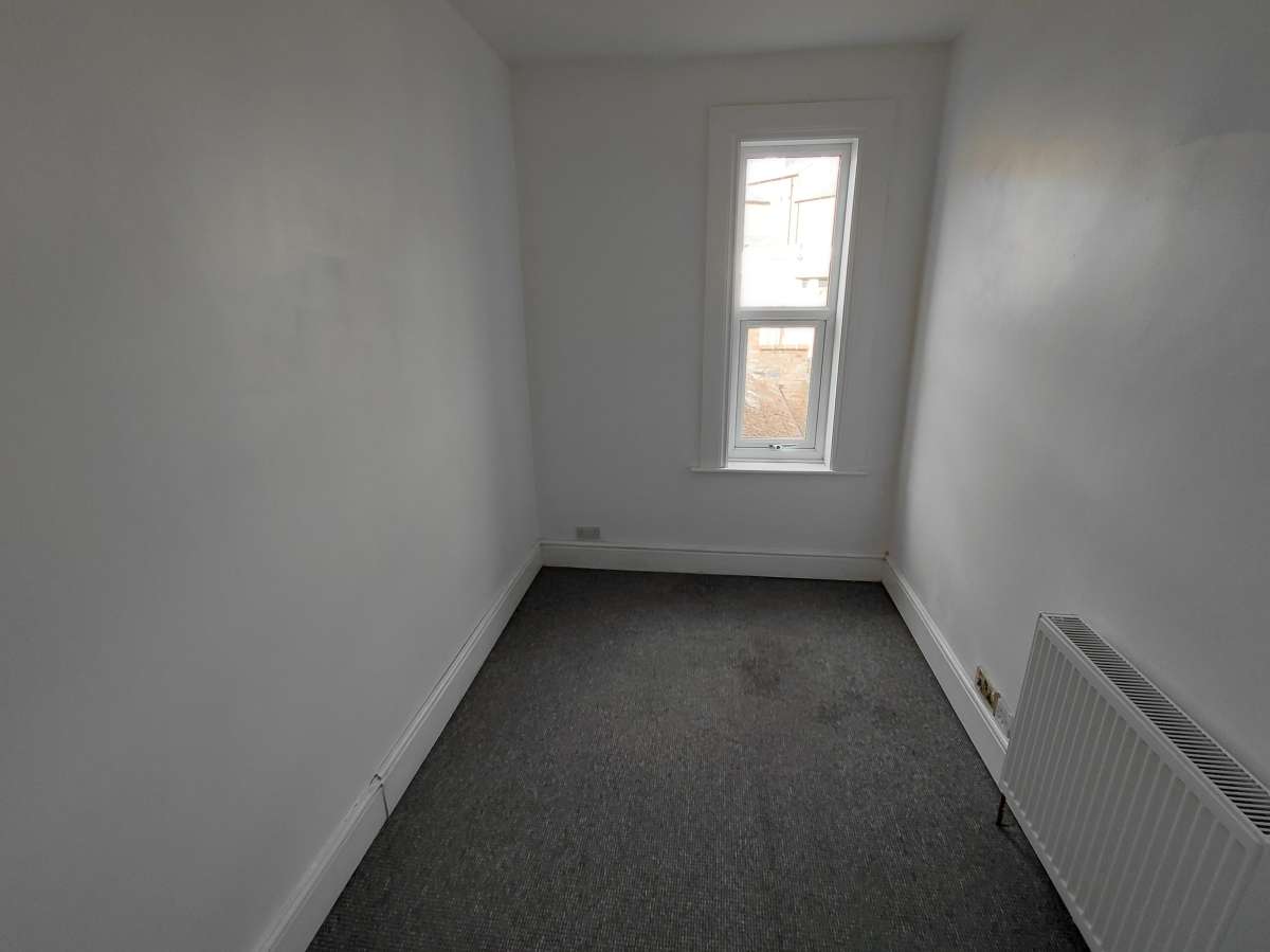 Office in Lincoln - photo 4