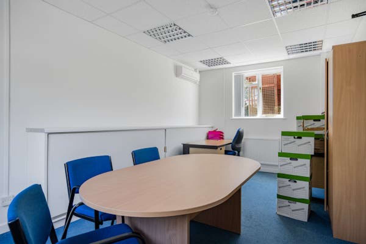 Office in Banbury - photo 4