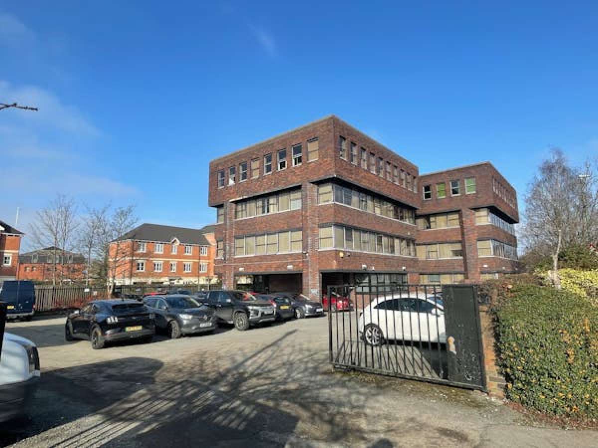 Office in Solihull - photo 2