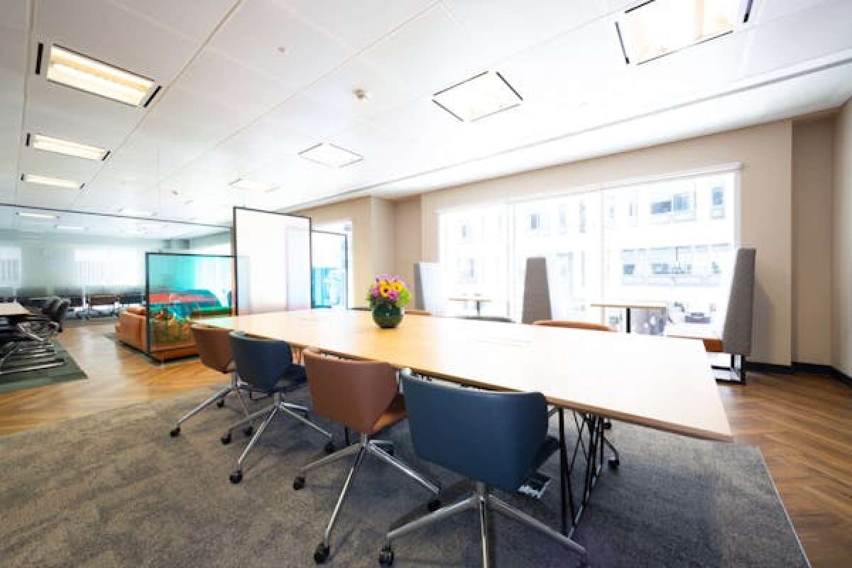 Office in London - photo 4
