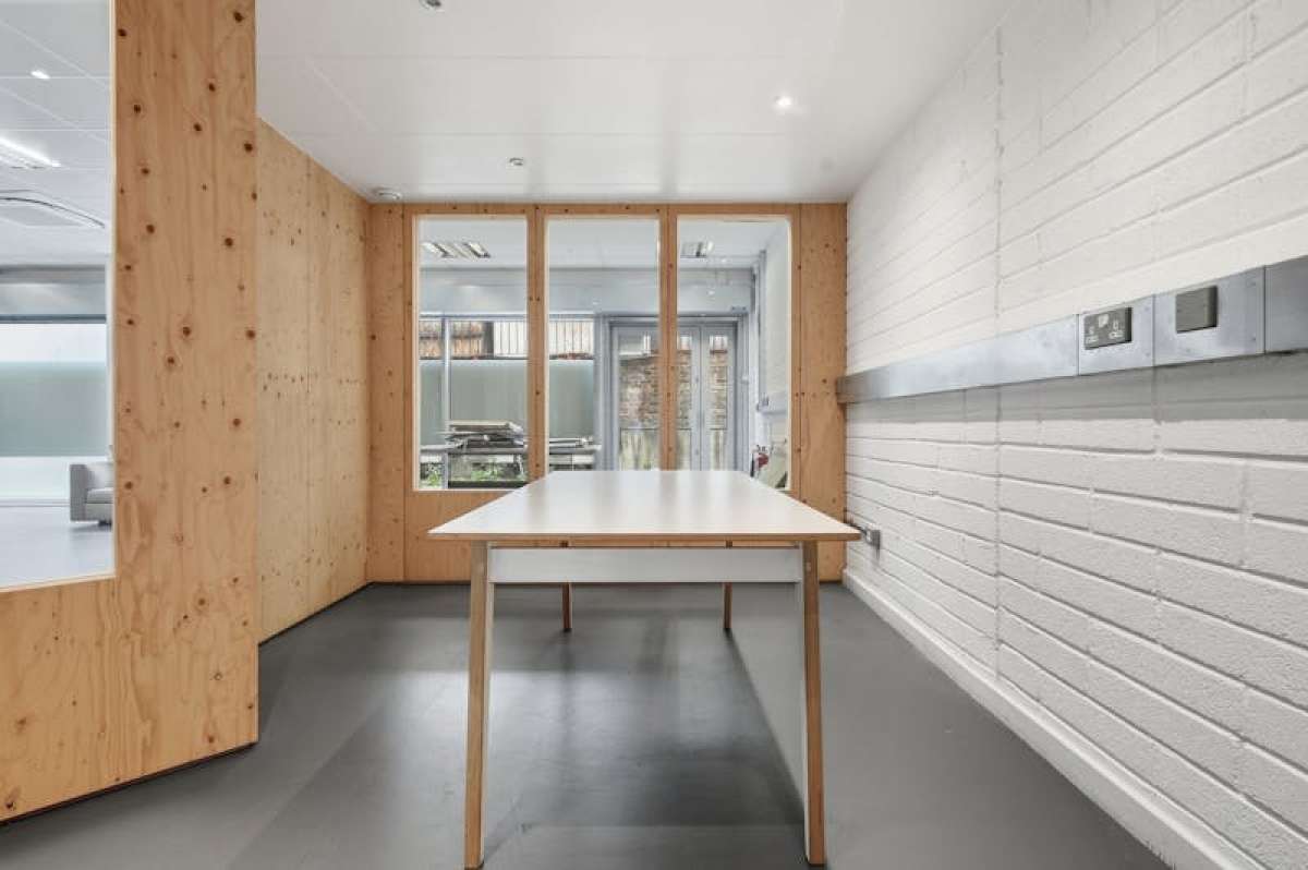 Office in London - photo 2