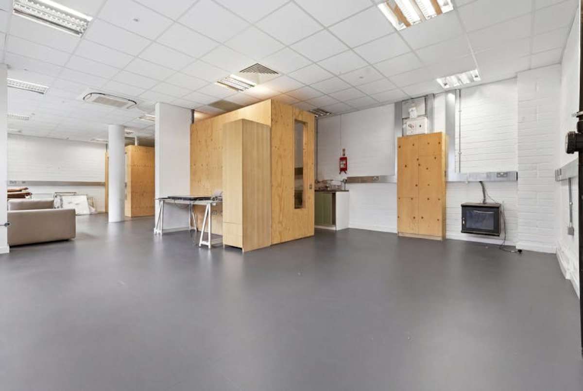 Office in London - photo 3