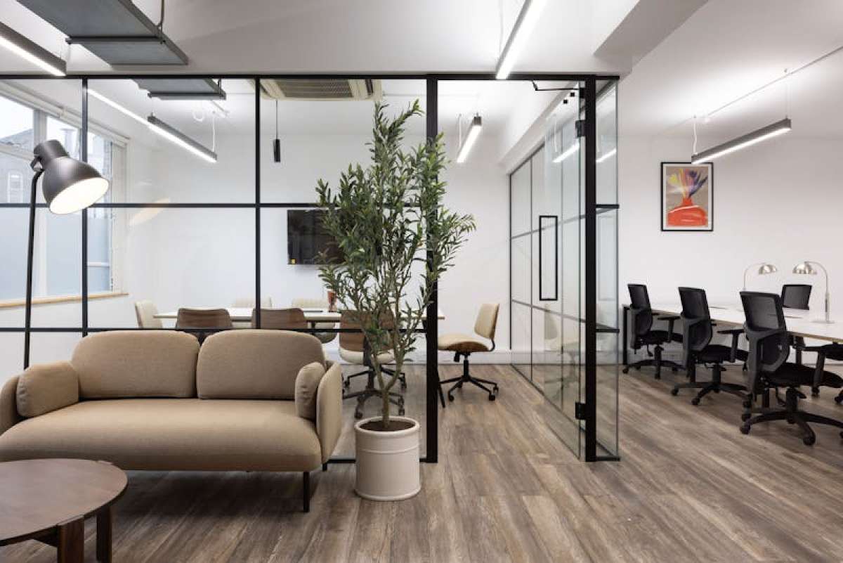 Office in London - photo 3