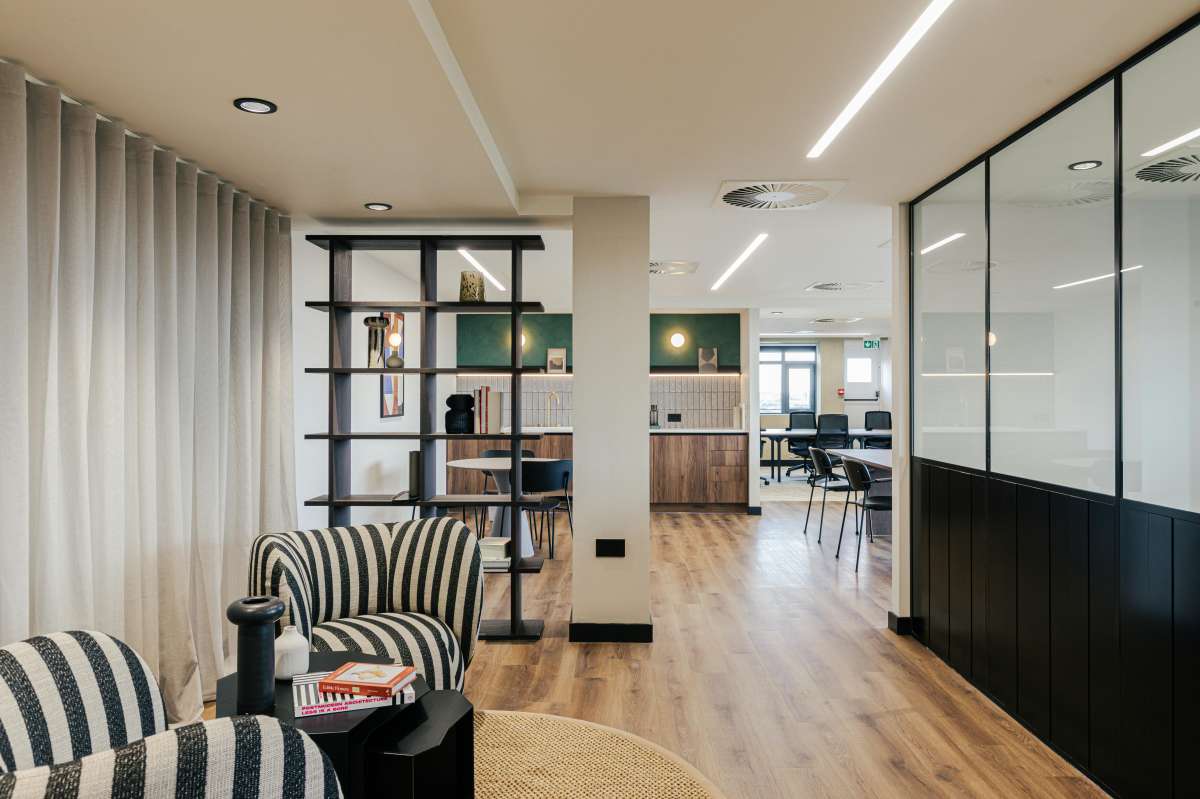 Office in Twickenham - photo 4